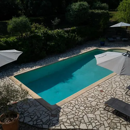 Le Bel Endroit Homestay Saint-Andre-de-Cruzieres