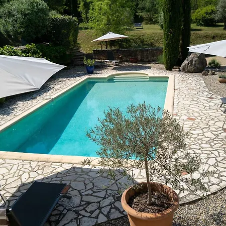 Homestay Le Bel Endroit Saint-Andre-de-Cruzieres