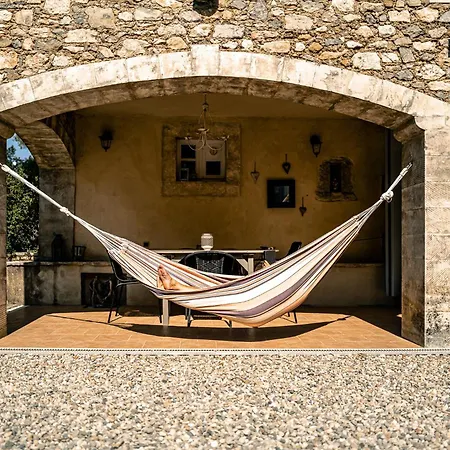 Le Bel Endroit Homestay Saint-Andre-de-Cruzieres